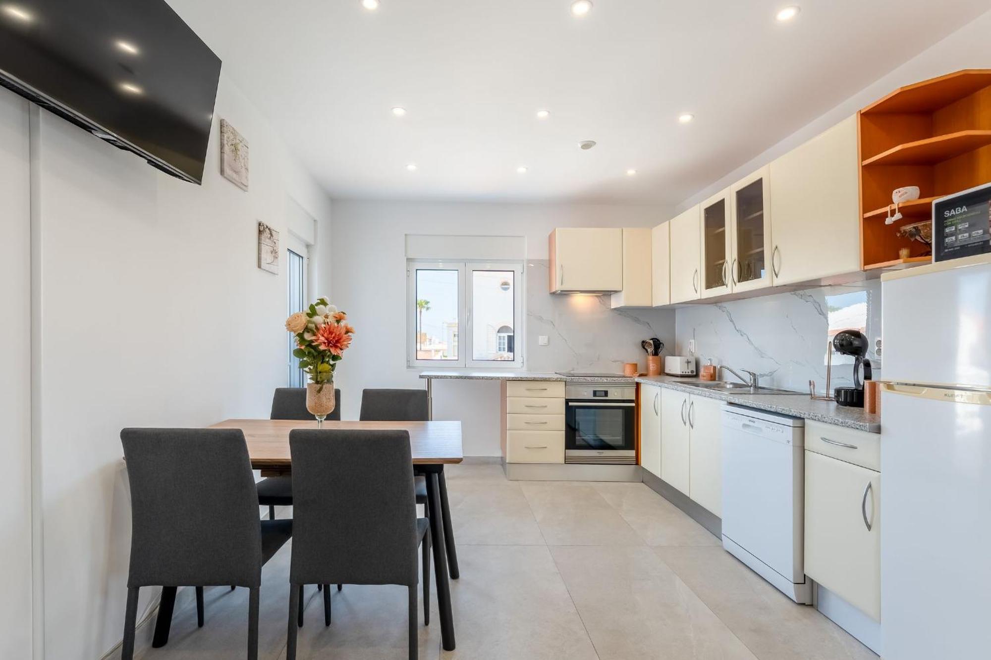 Appartement Vivenda Neves In By Lovelystay Albufeira
