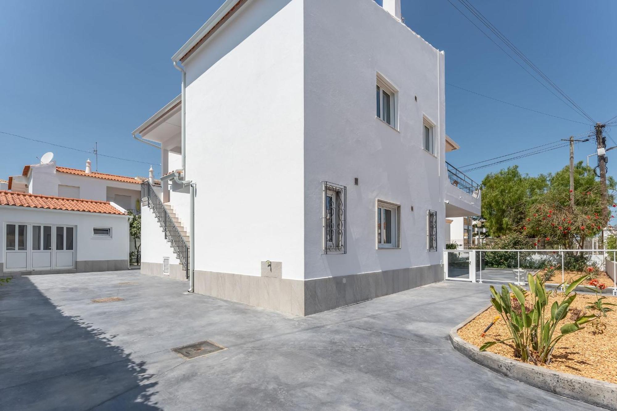 Appartement Vivenda Neves In By Lovelystay